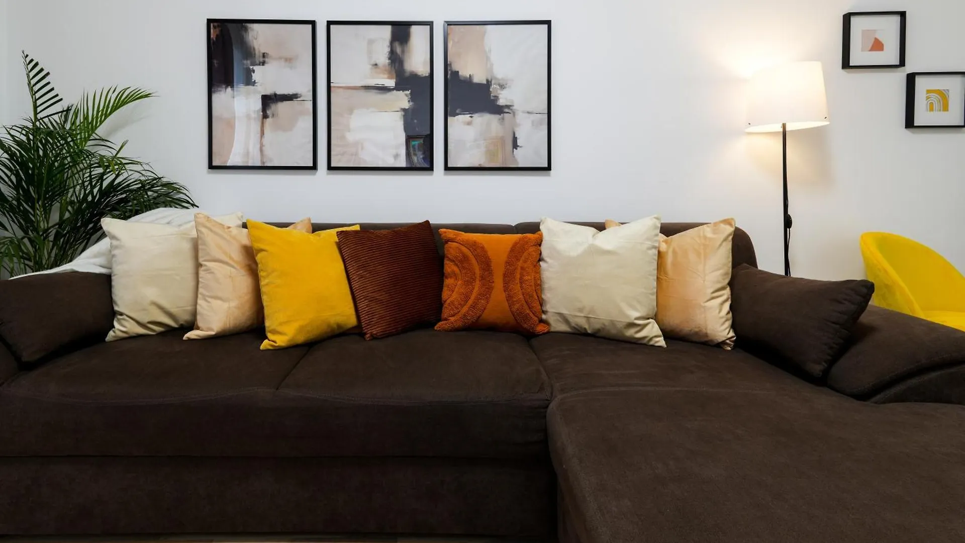 Amalia - Quiet 1Br Apartment With Parking & Wi-Fi Bucharest 0*,  Romania