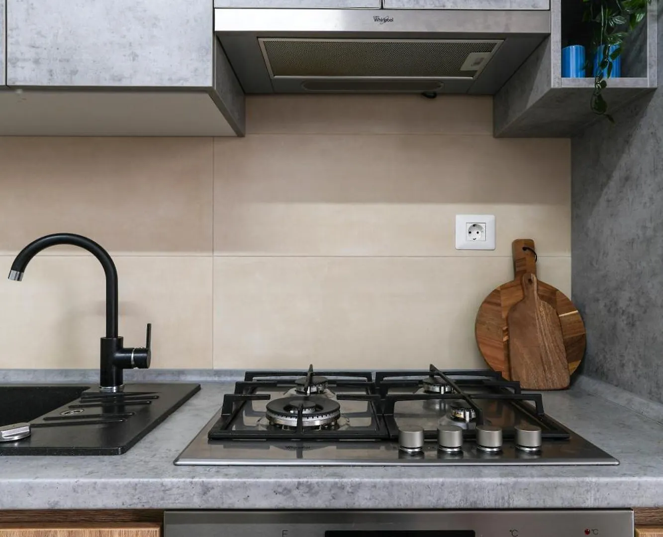 Amalia - Quiet 1Br Apartment With Parking & Wi-Fi Bucharest