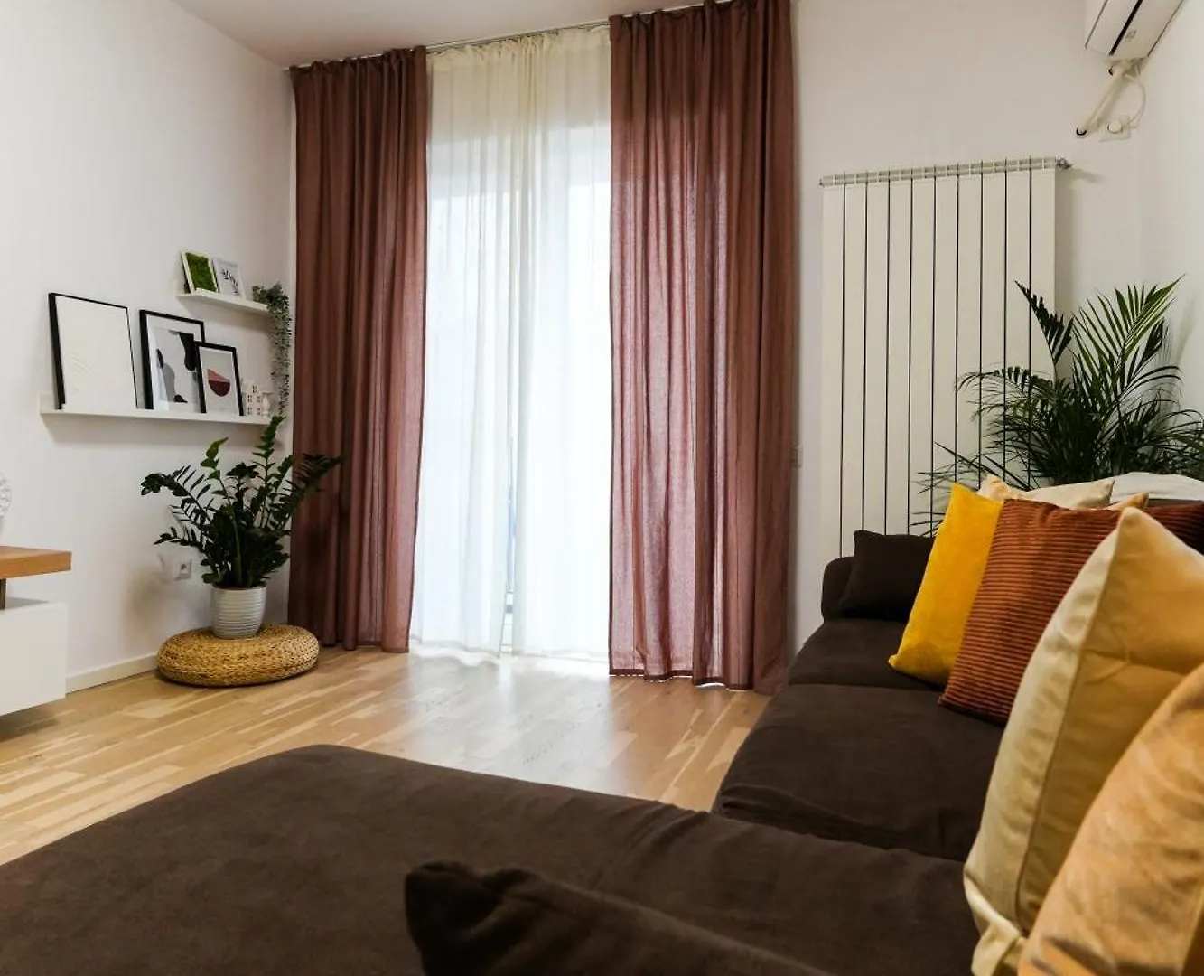 Amalia - Quiet 1Br Apartment With Parking & Wi-Fi Bucharest